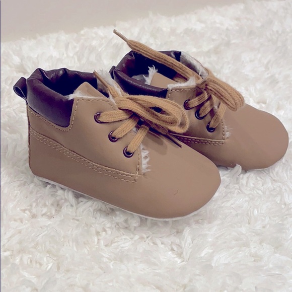 Infant Shoes - Picture 1 of 4